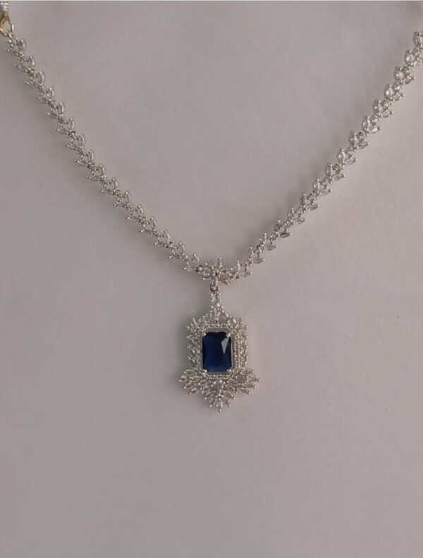 AD Elegant Blue Jewellery Set - Image 3